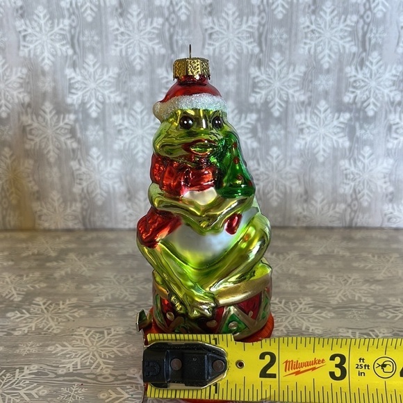 Santa Frog Festive Glass Christmas Tree Ornament - Picture 7 of 10
